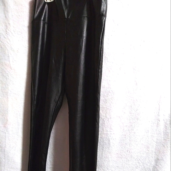 perfect 21 Pants - Black faux leather leggings/ skinny pants by "Popular 21."